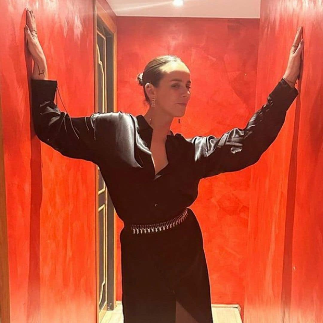 Pauline Ducruet resuelve sus looks de fiesta con una camisa de seda 'eco' y zapatos-joya