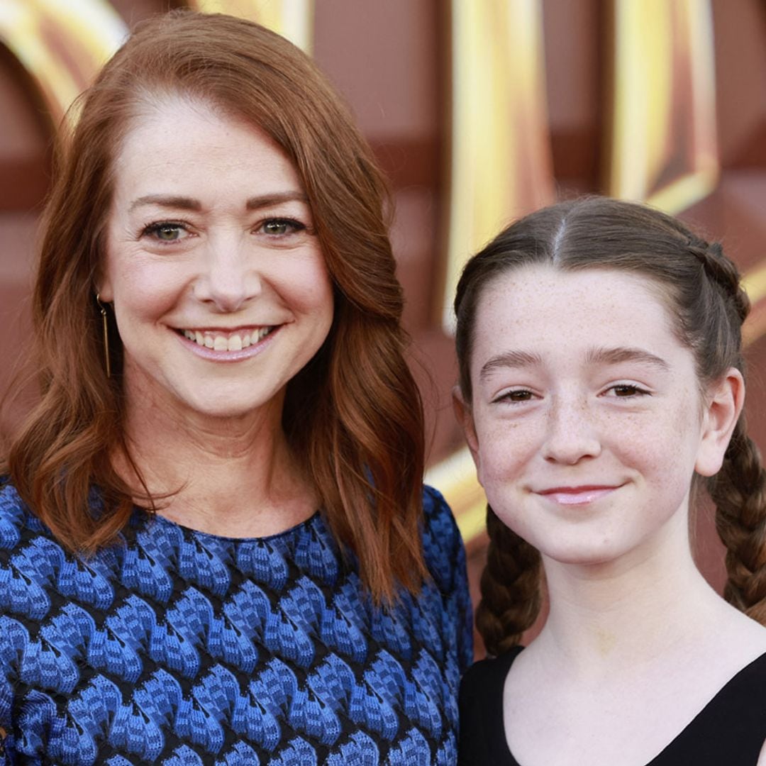 Alyson Hannigan ('Cómo conocí a vuestra madre') se va de estreno con su hija de 11 años, ¡y son iguales!