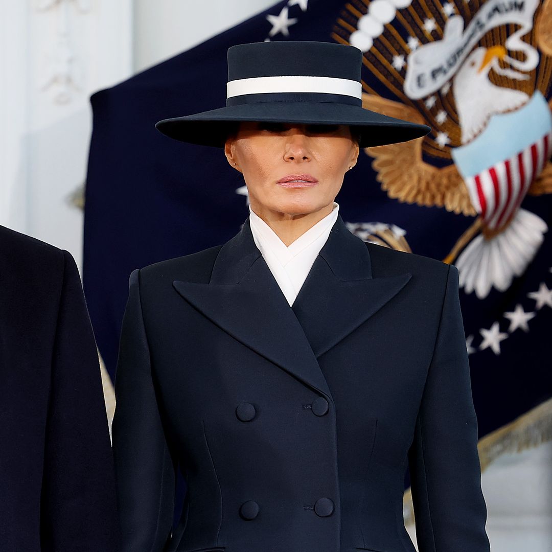 Melania Trump, pura elegancia con pamela en el gran día de su marido como presidente de EEUU