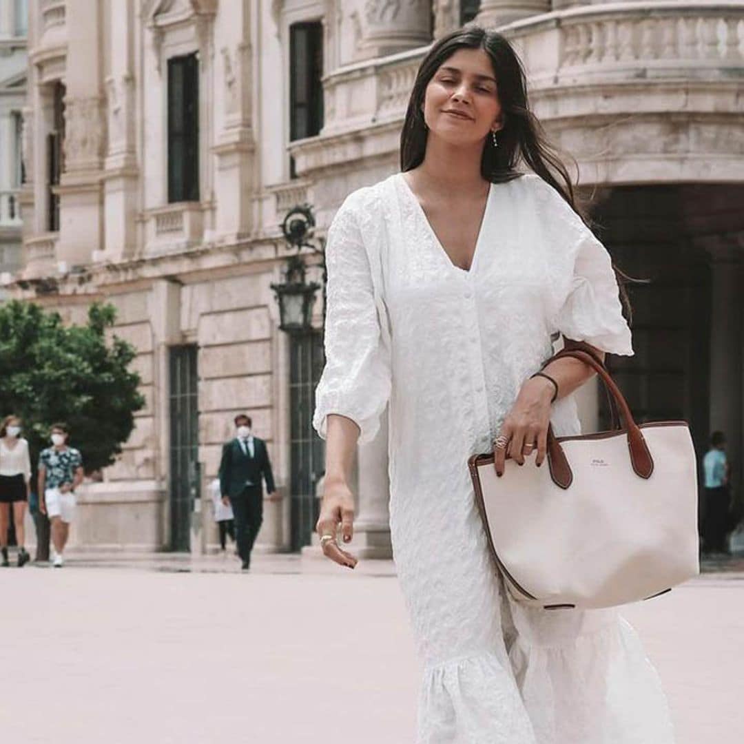 Del camisero de María García al lencero satinado: compra aquí el vestido blanco que necesitas