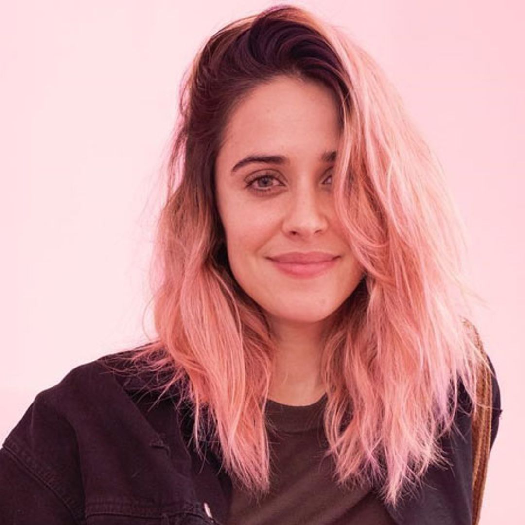 Macarena García cambia su pelo 'rose gold' por su color más clásico