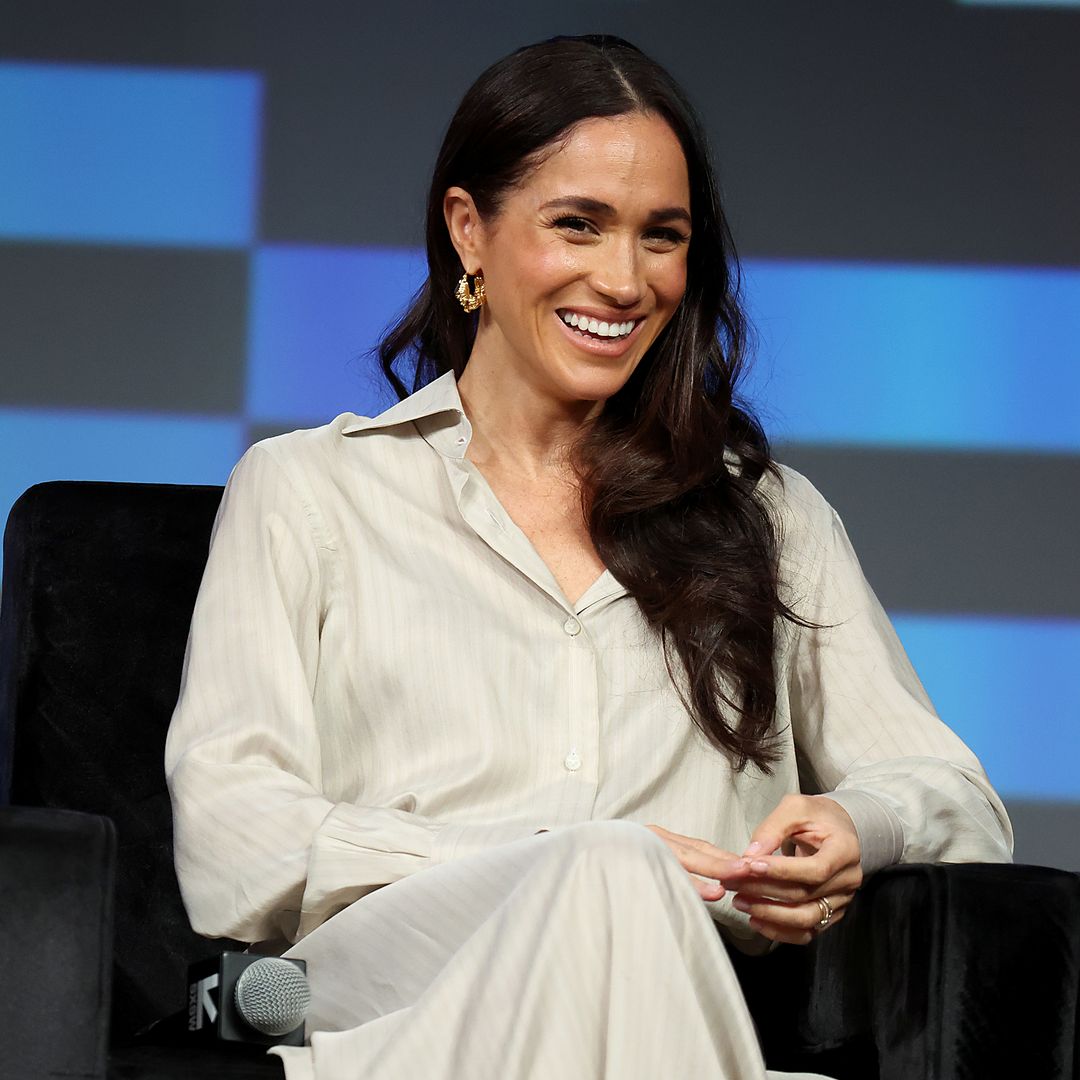 Meghan se mostró feliz de poder ayudar a una joven a recuperar un objeto que atesoraba.