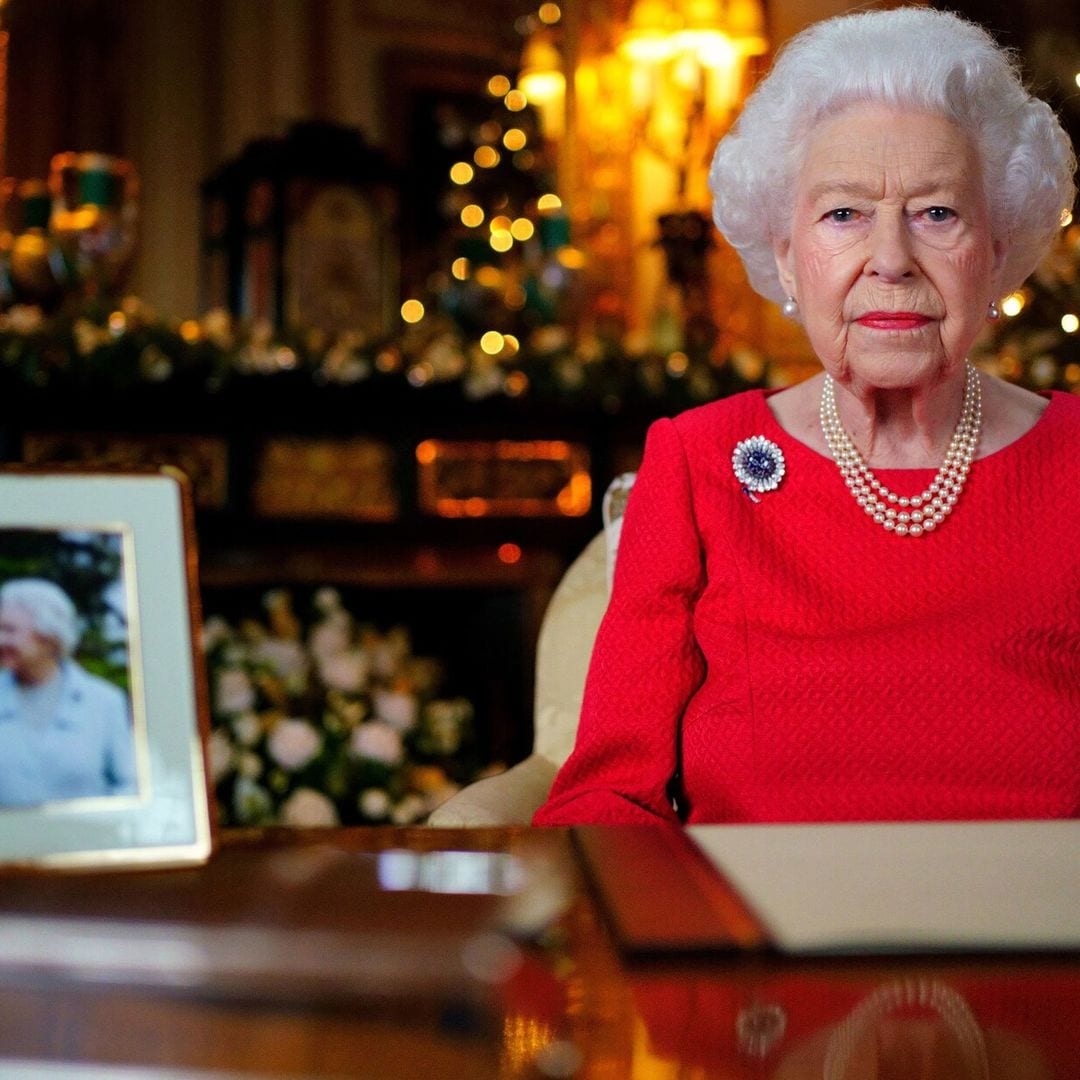 La Reina de Inglaterra despide el año más triste de su vida con su discurso más honesto y emotivo