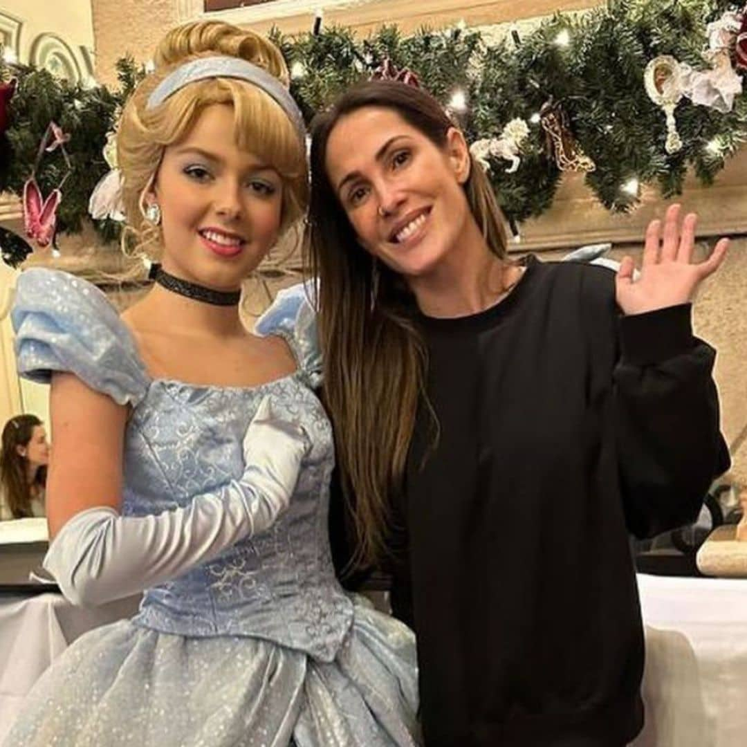 El fantástico viaje de Malú a Disneyland París entre princesas, ¿y con su hija Lucía?