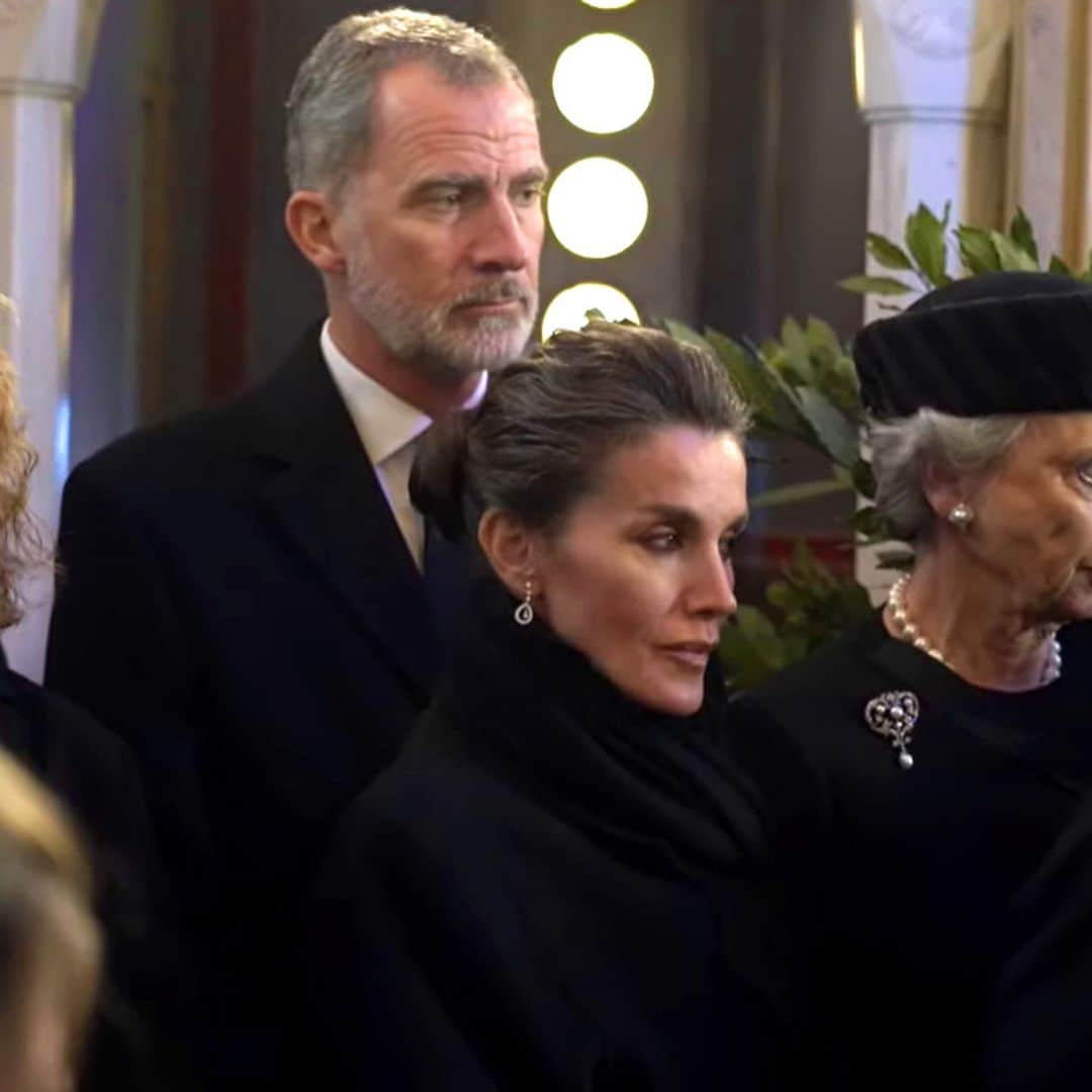 La Casa Real griega comparte un vídeo inédito del entierro de Constantino: así arroparon a la familia los reyes Felipe y Letizia