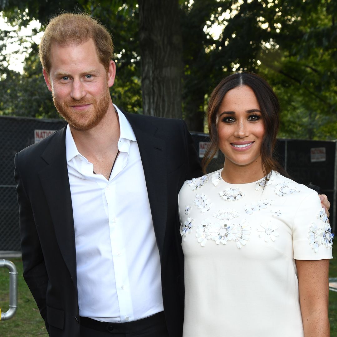 El príncipe Harry y Meghan Markle comparten una nueva foto de sus hijos en su tarjeta de Navidad