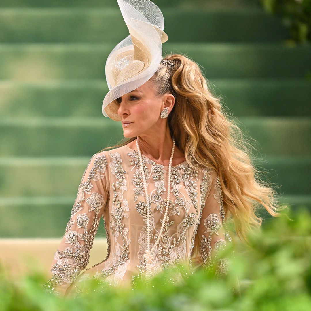 Los 60 mejores looks de Sarah Jessica Parker: 6 décadas marcando estilo