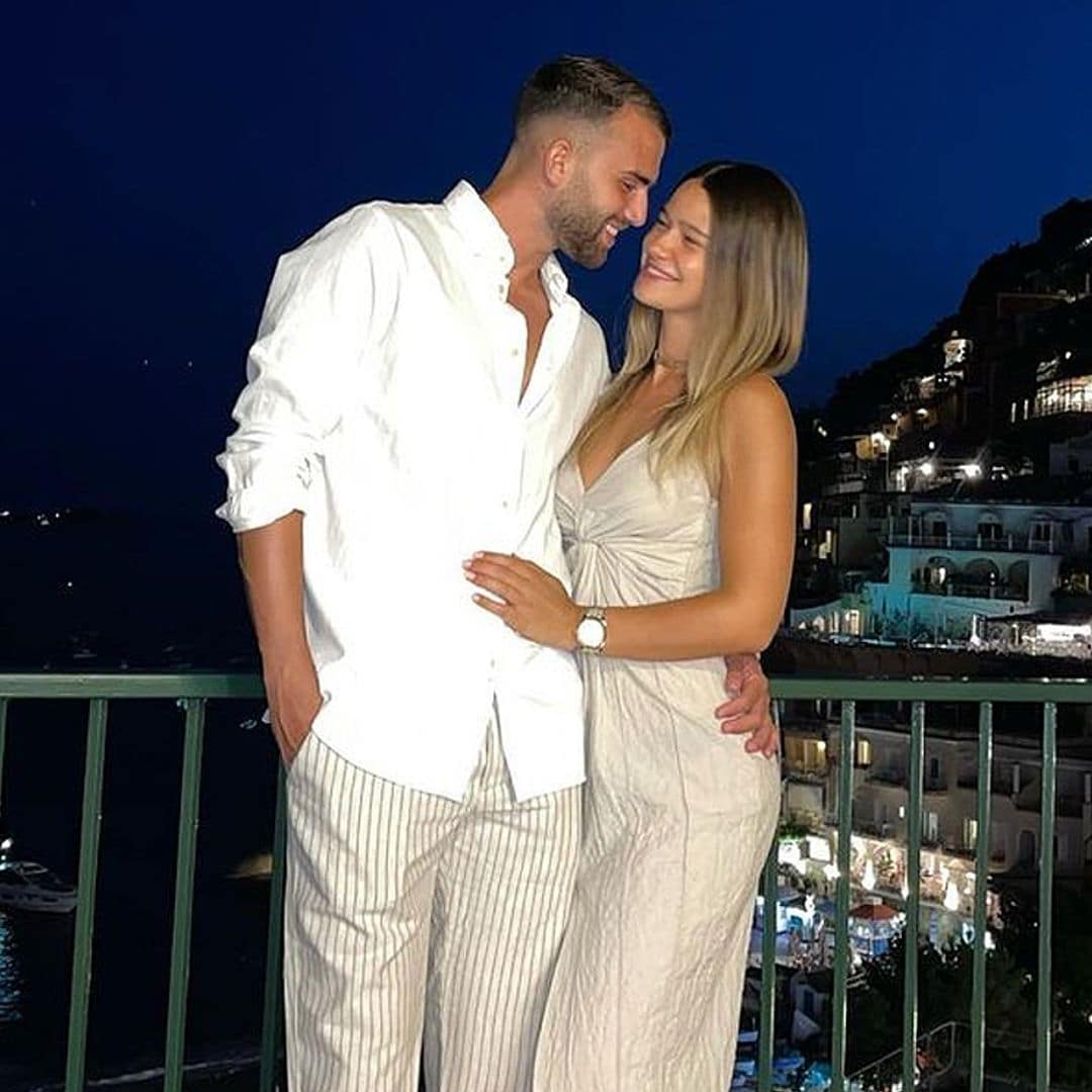 La significativa manera con la que  Borja Mayoral, jugador del Real Madrid, y su chica han anunciado que serán padres