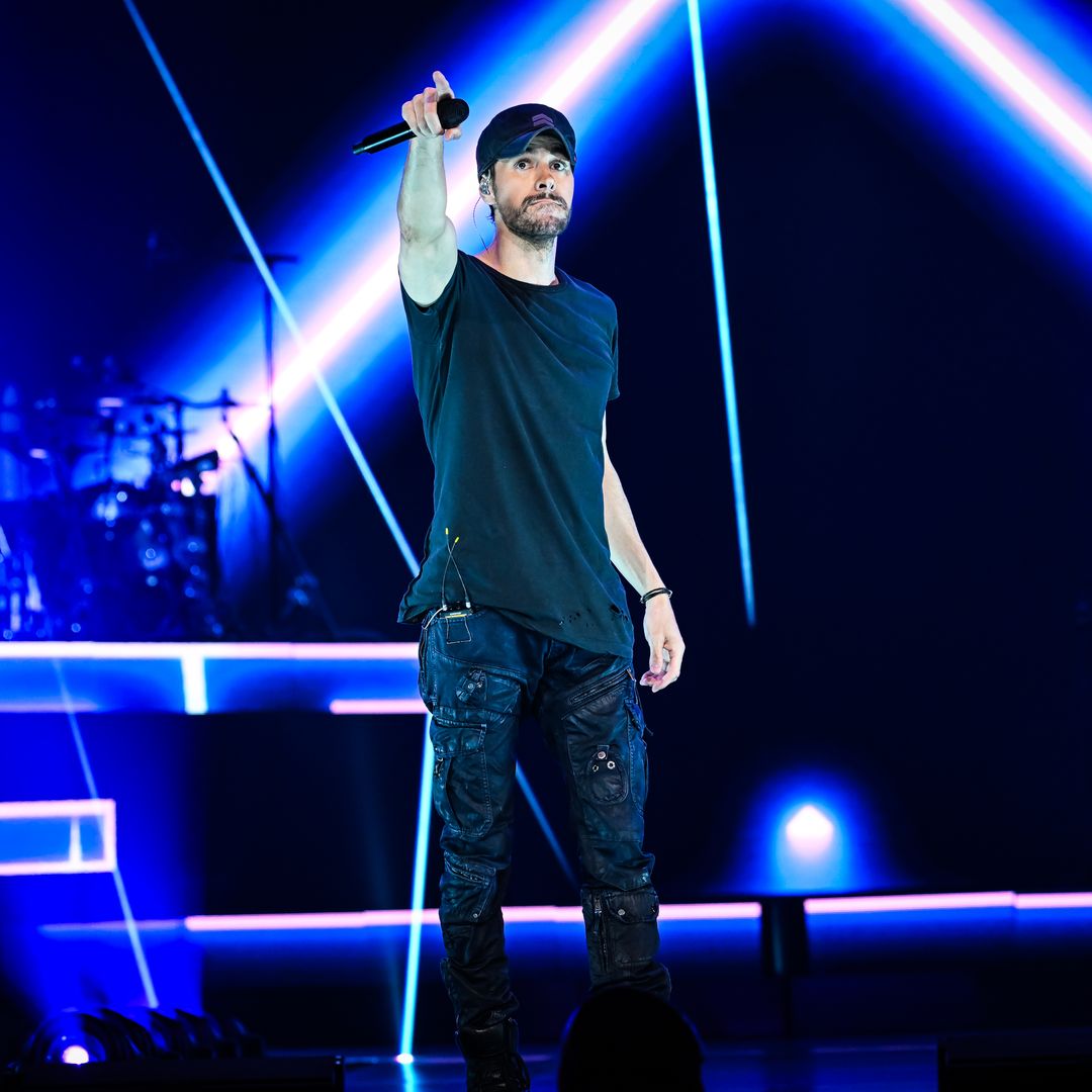 Enrique Iglesias estará en Barcelona para el concierto solidario de Los40  a favor de los afectados por la DANA