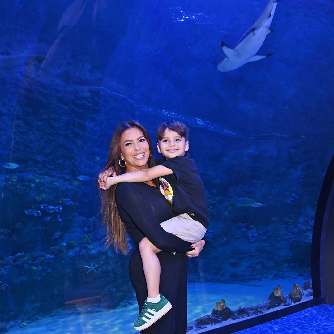 De la Fórmula 1 a la fauna marina: Eva Longoria disfruta de Abu Dhabi con su hijo Santi