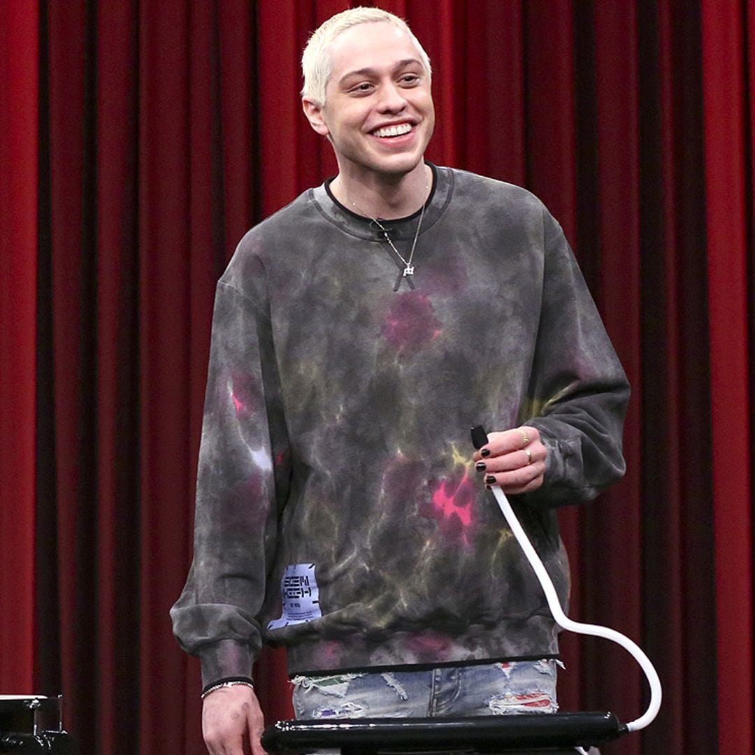 De perder a su padre el 11S a su éxito amoroso: así es Pete Davidson, al que se relaciona con Kim Kardashian