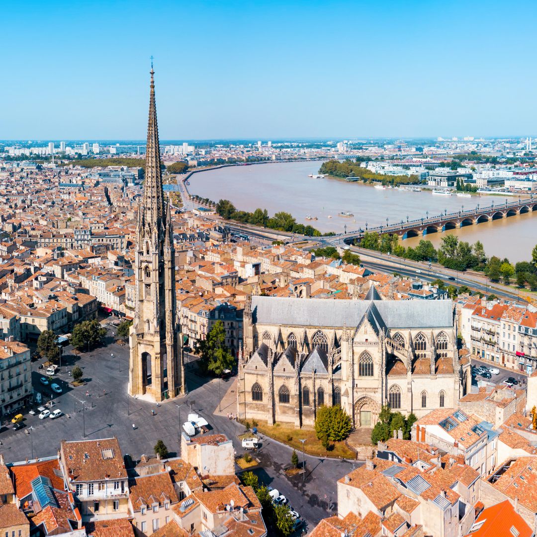 Panorámica de Burdeos y el río Garona 