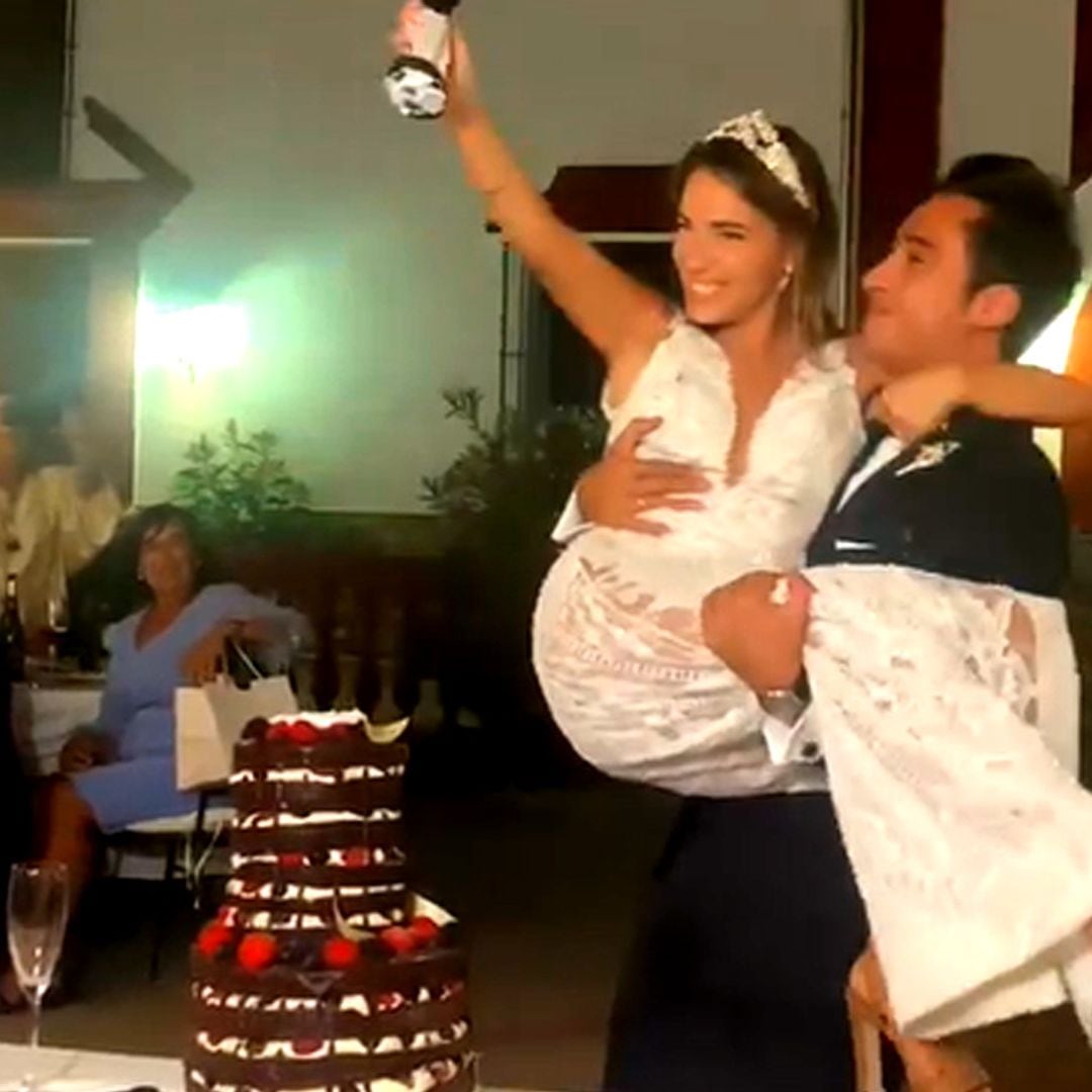 El momentazo de la tarta, un baile desatado... Flora González y su marido se superan en la fiesta de su boda