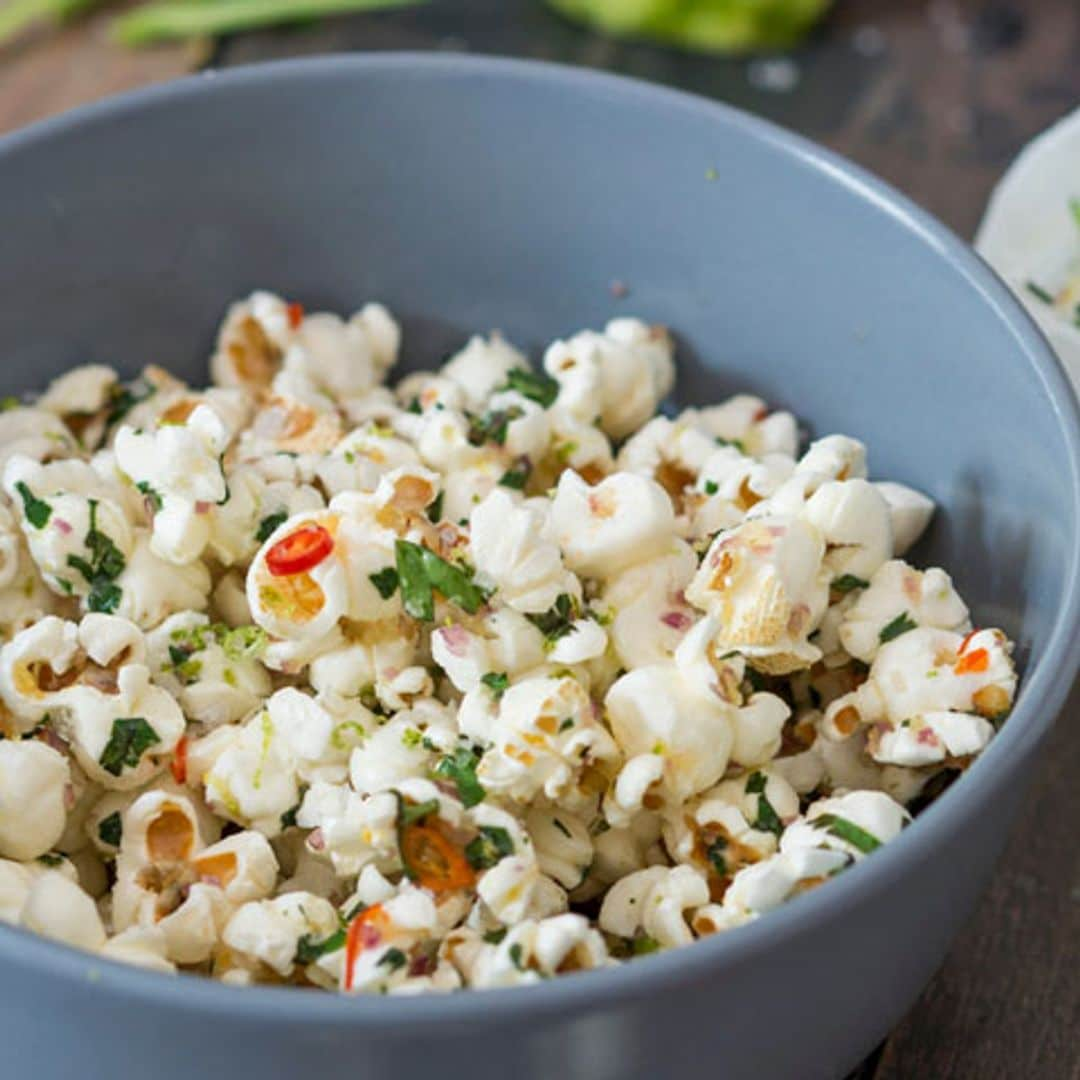 Palomitas con chile y cilantro