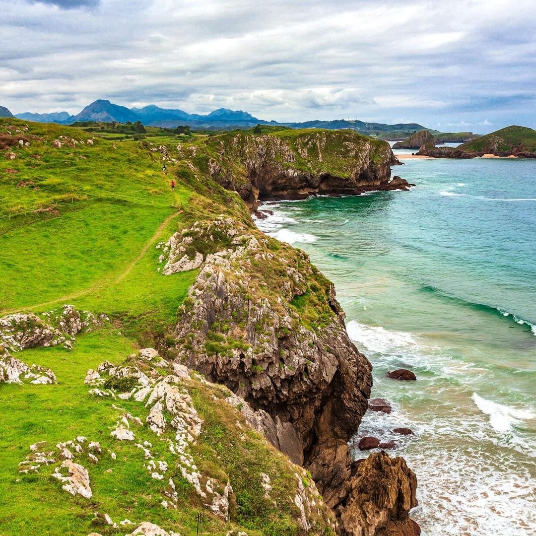 Asturias, el placer de caminar junto al mar