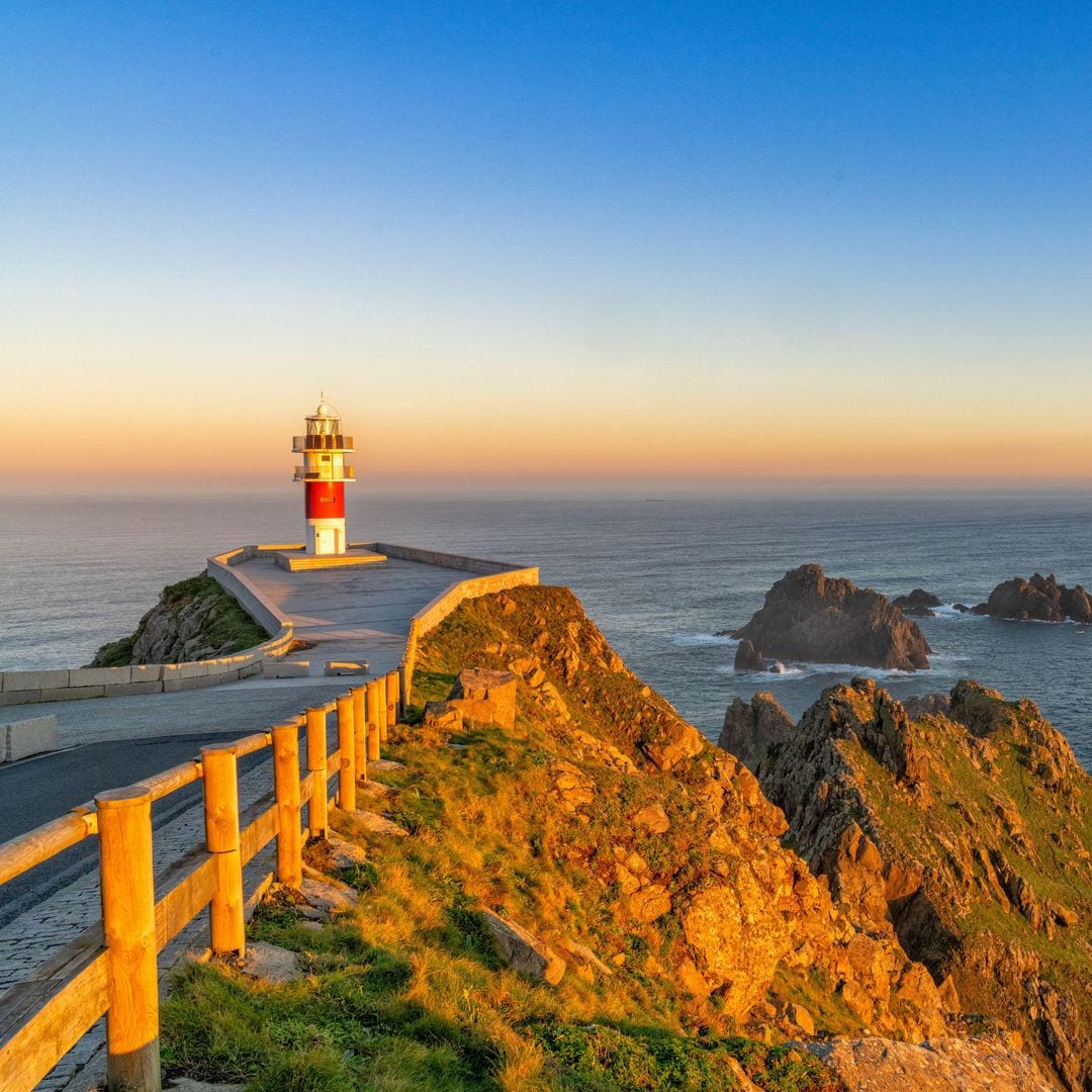 Faro de Cabo Ortegal al atardecer, Galicia