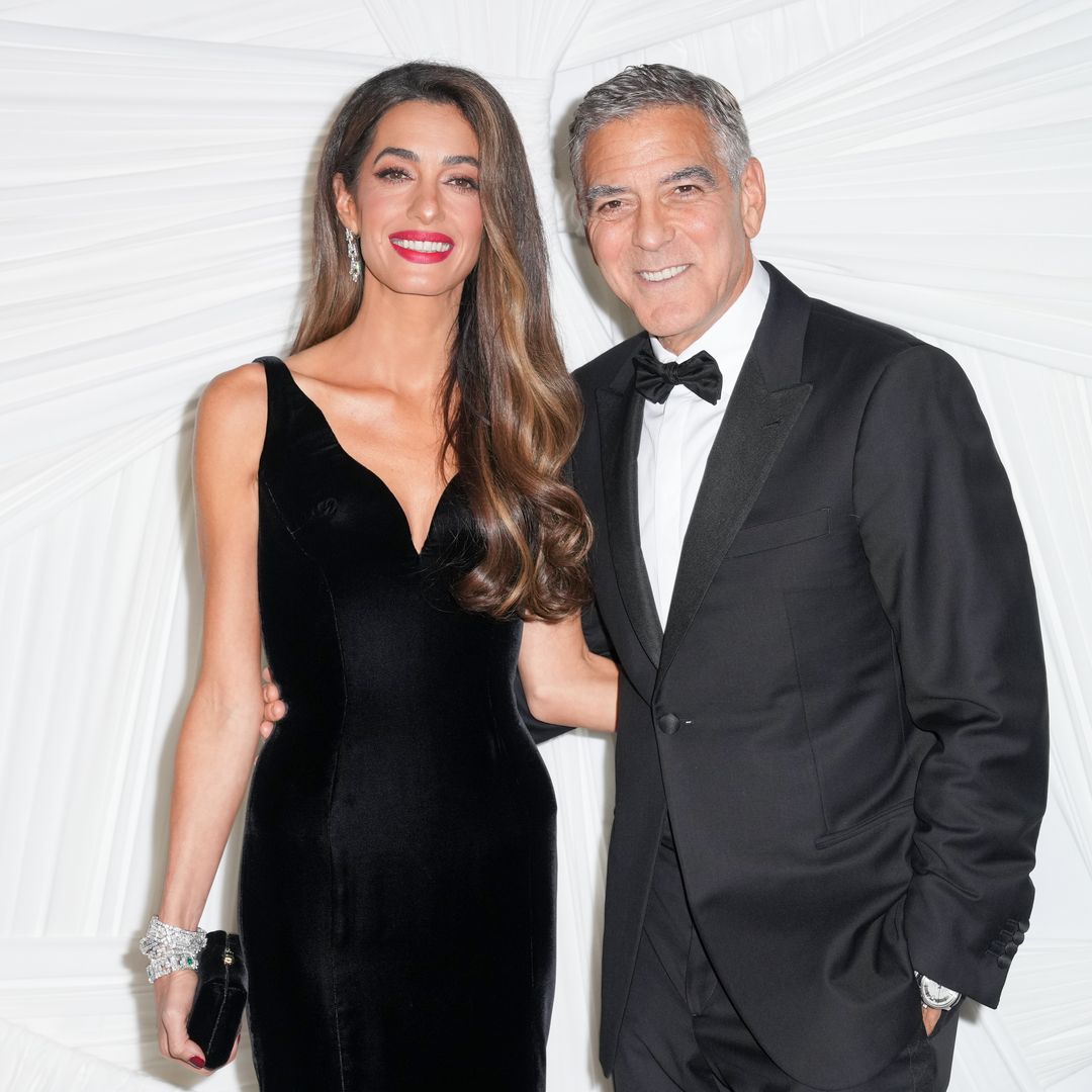 George y Amal Clooney, con sus mellizos, se mudan de Francia a  Nueva York