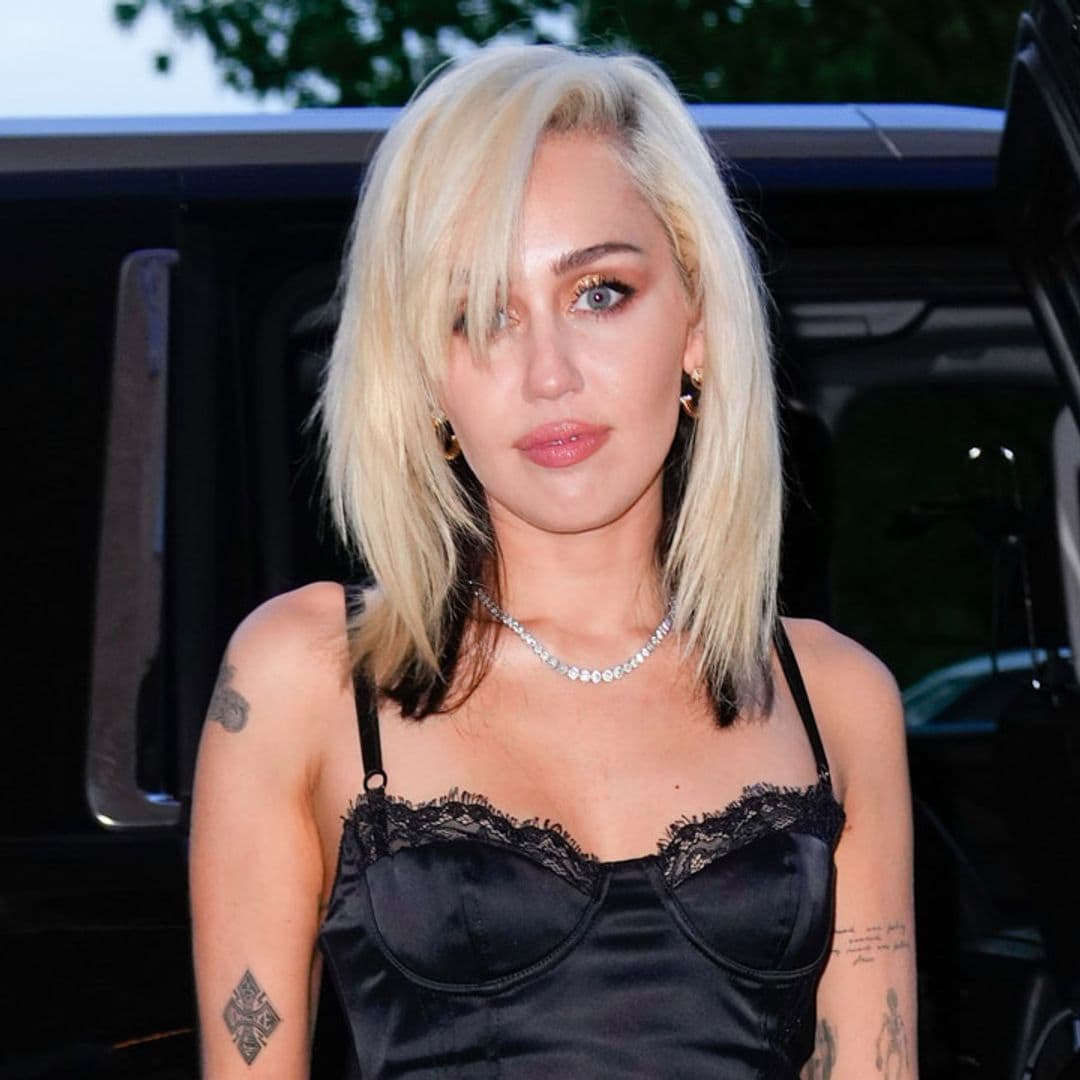 Miley Cyrus se atreve con el look que ya llevaron Aitana o Danna Paola