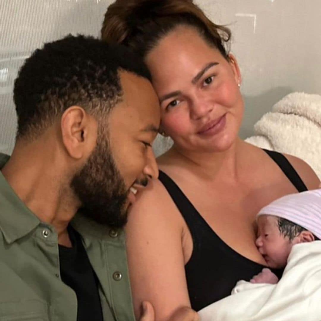 ¡Sorpresa! Chrissy Teigen y John Legend dan la bienvenida a su cuarto hijo