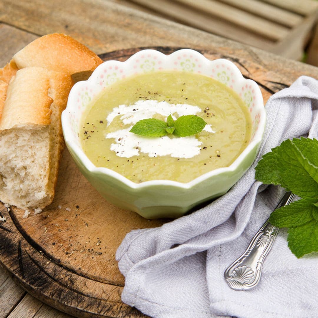 Crema de puerro y champiñón con menta