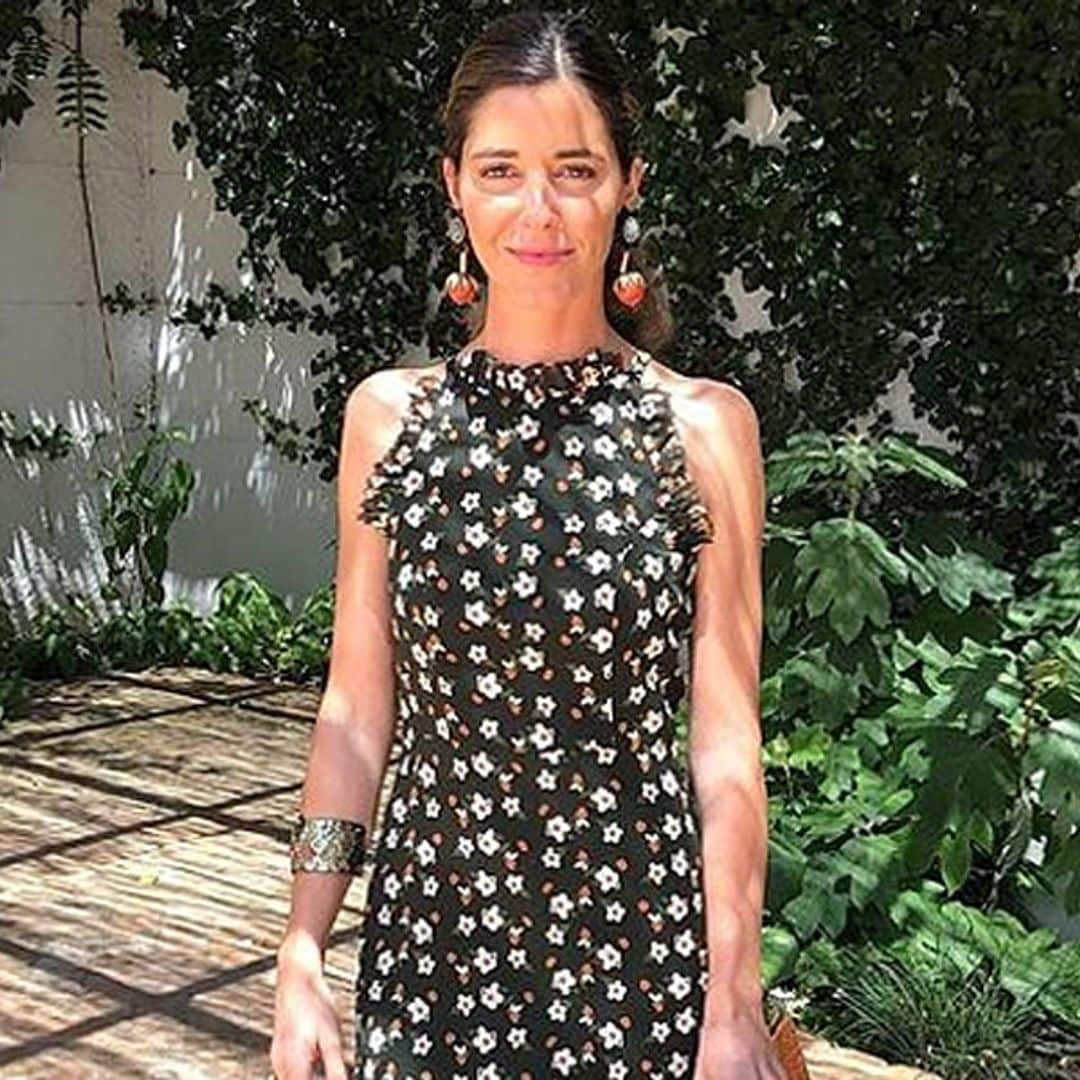 Belén Corsini desvela el look de su pedida: vestido de margaritas y pendientes XL