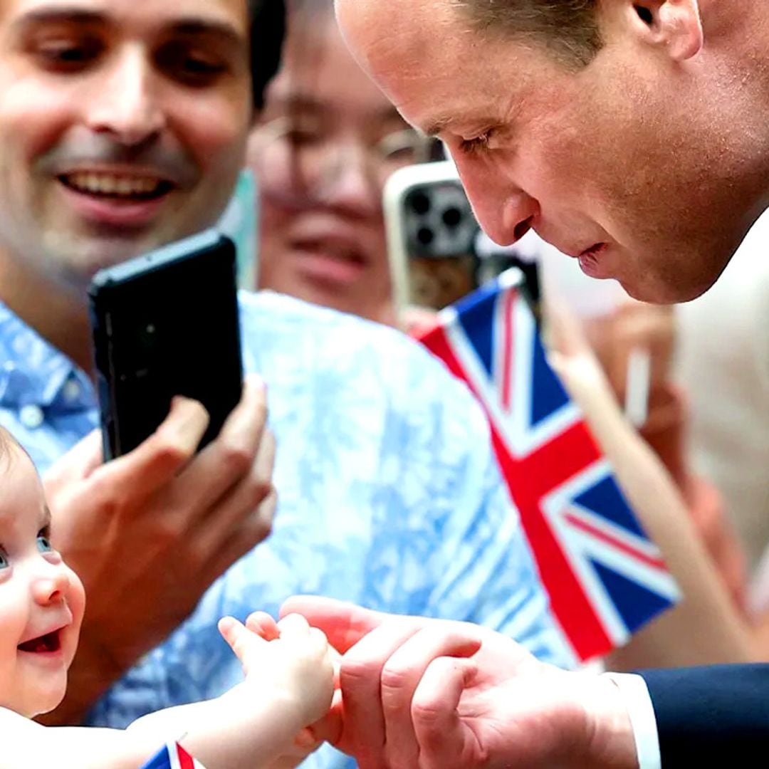 Las espectaculares (y tiernas) imágenes de Guillermo de Inglaterra en Singapur, mientras la princesa de Gales se ha quedado en casa