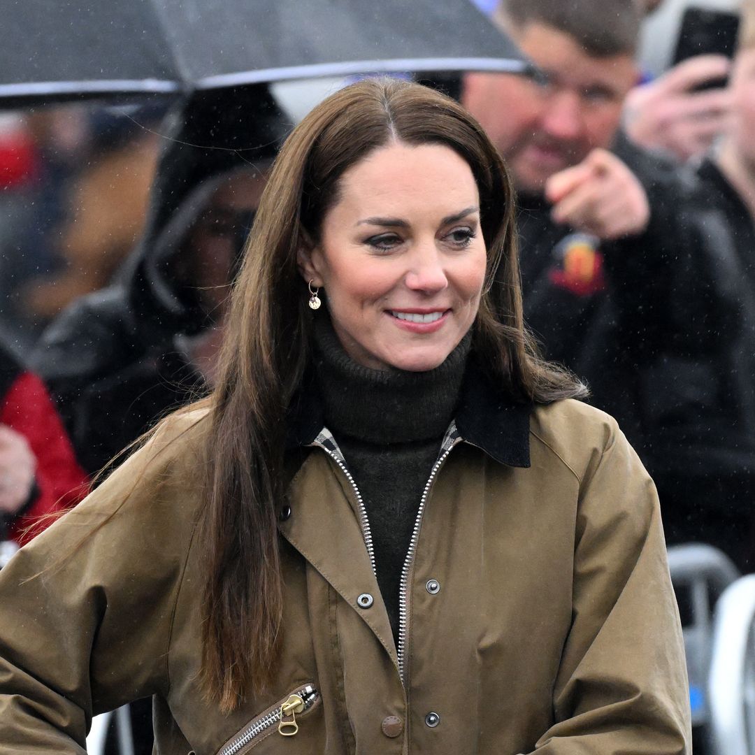 Kate Middleton anima a pie de campo al príncipe Louis en su último partido de fútbol