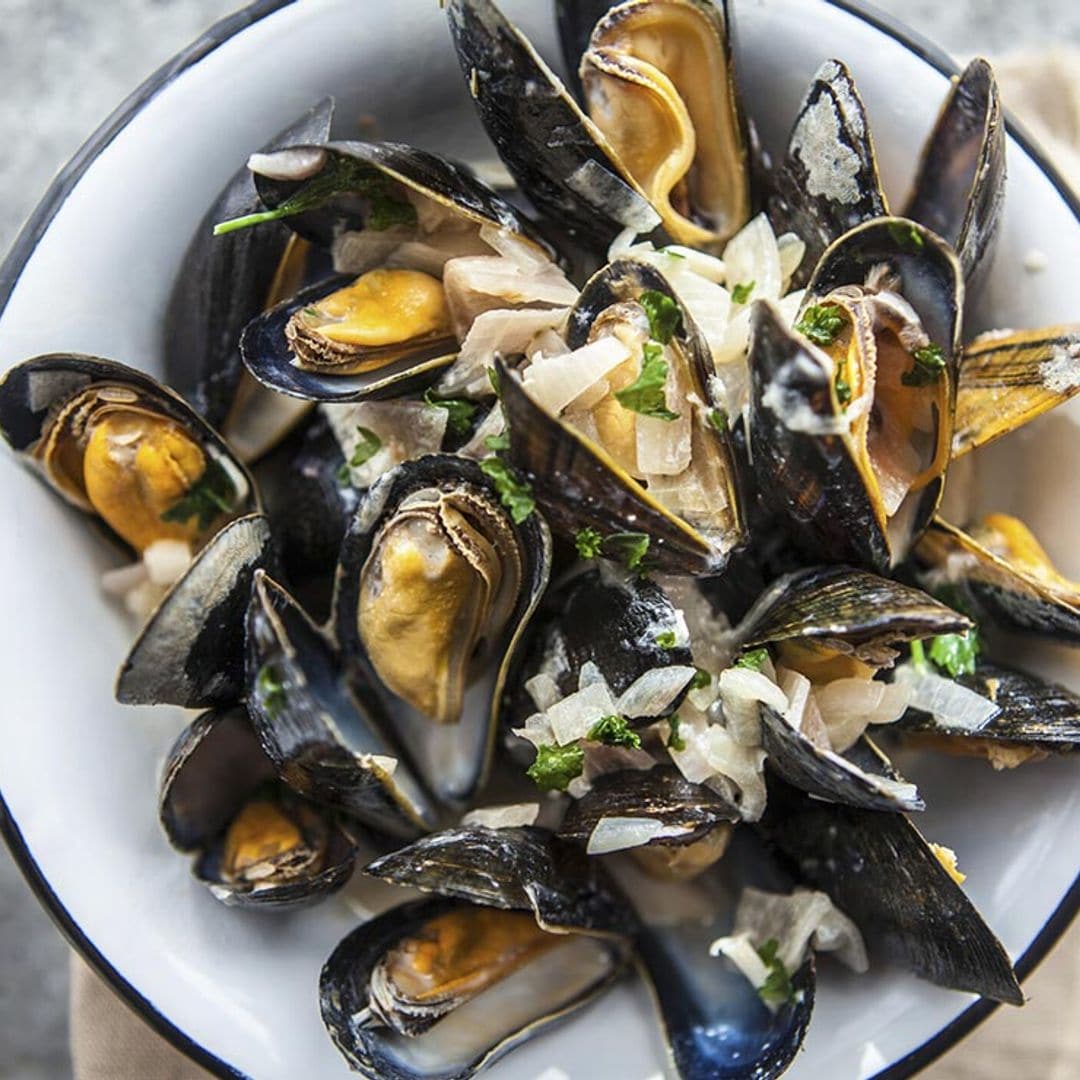 Mejillones en salsa de vino blanco