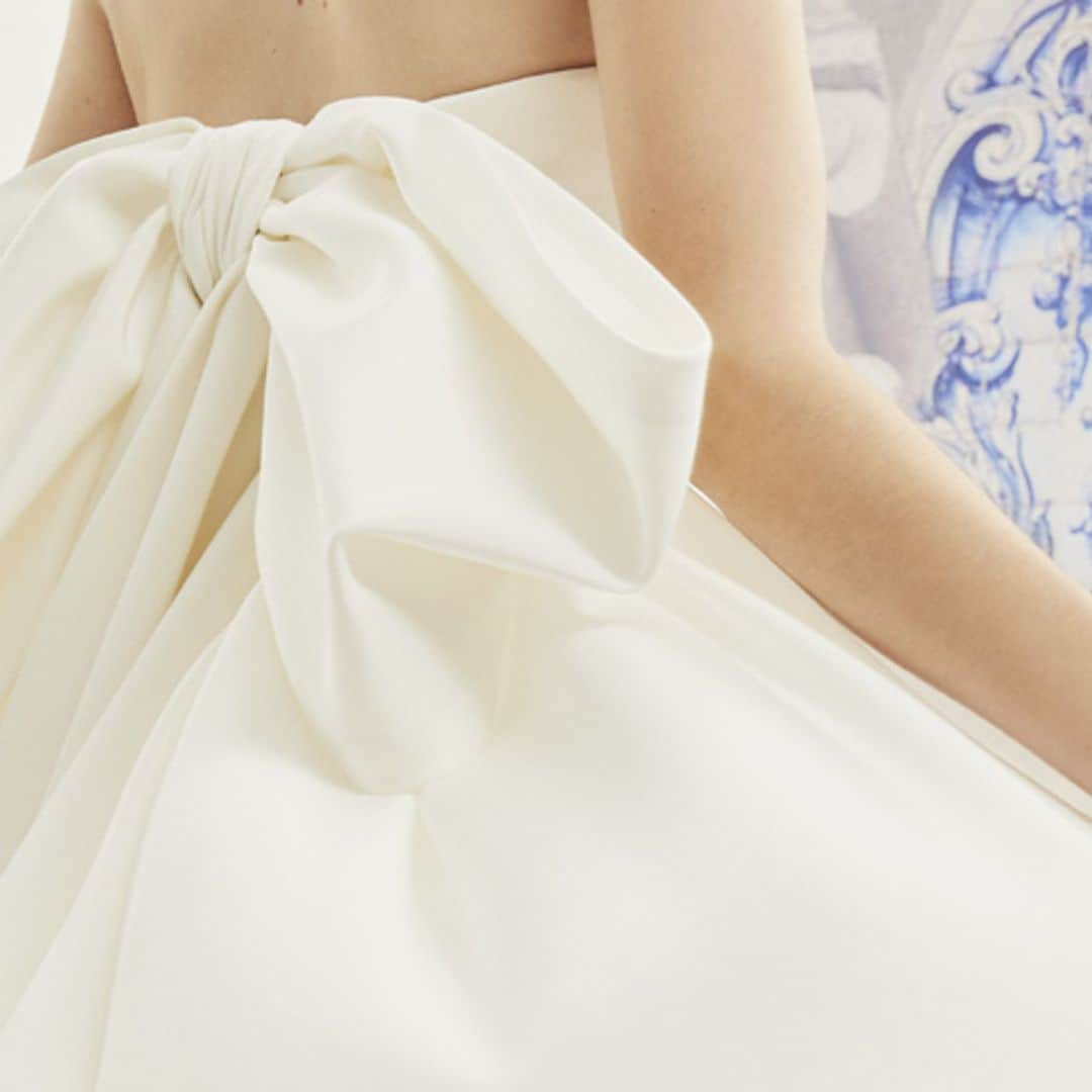 Lazos XL, el detalle que reinventa los diseños nupciales de Carolina Herrera