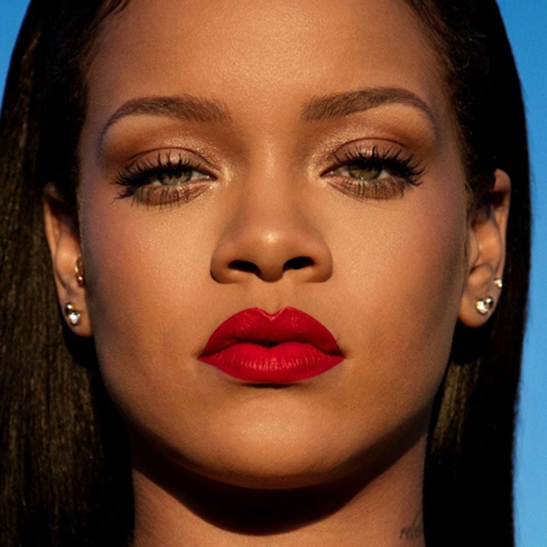 El tutorial exprés de Rihanna para unos labios rojos perfectos