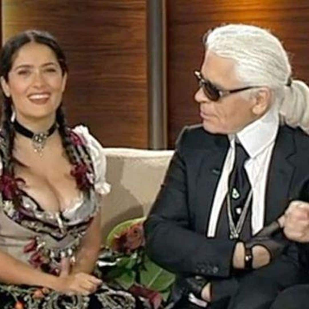 Salma Hayek recuerda divertida el día que impactó a Karl Lagerfeld con su escote