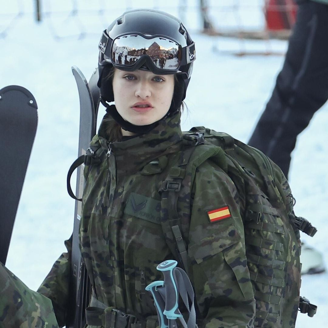 La princesa Leonor de España, en complicidad con sus compañeros esquiando en la nieve