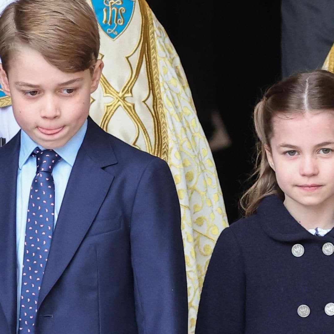El príncipe George y la princesa Charlotte asisten al homenaje de su bisabuelo, el príncipe Felipe