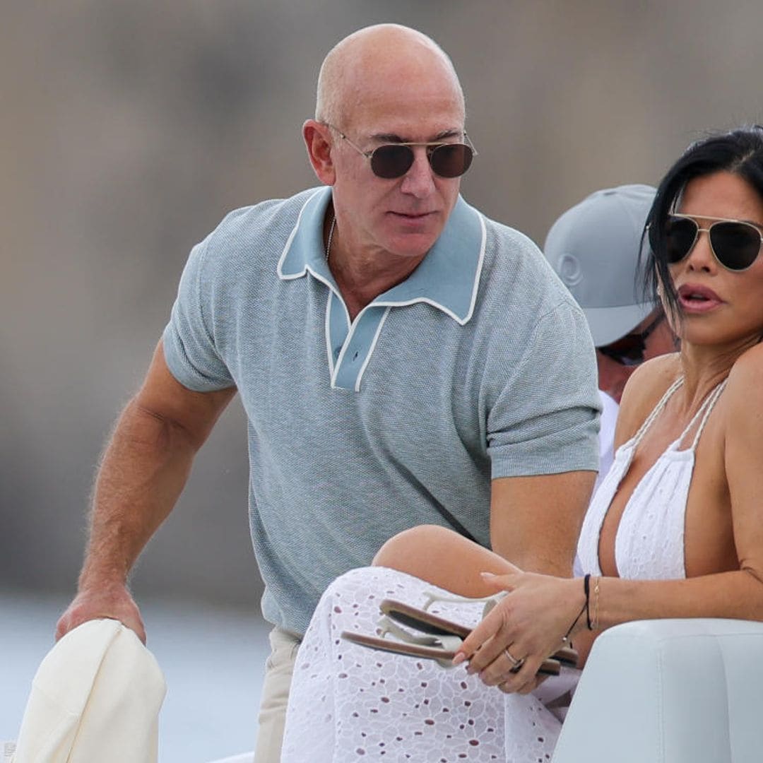 Paso a paso: las lujosas vacaciones en Mallorca de Jeff Bezos y su novia en su imponente velero