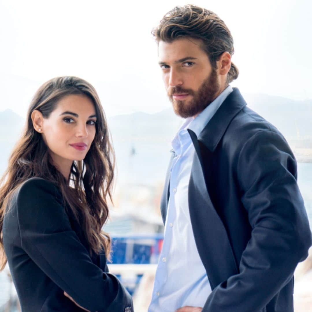 Todo sobre el regreso de Can Yaman como un astuto inspector en 'Violeta como el mar'