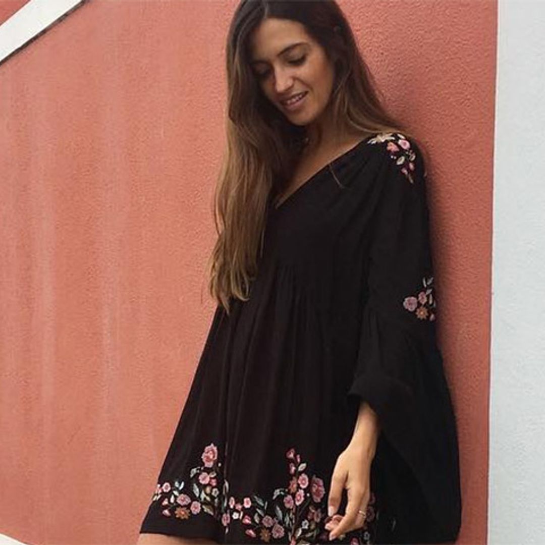 Minivestido 'hippie' y botines: Sara Carbonero presume de ‘slow look’