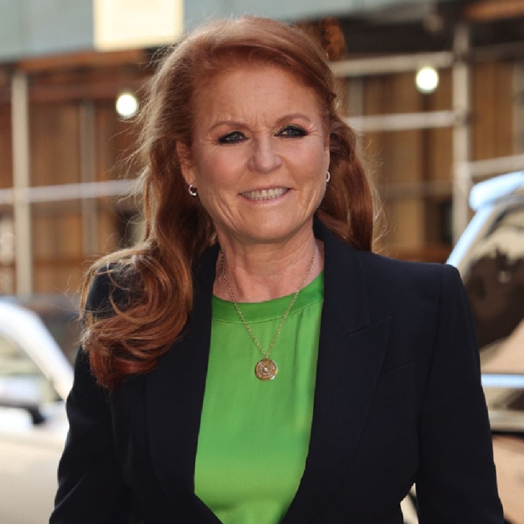 Sarah Ferguson felicita a los reyes Carlos y Camilla tras seguir la coronación desde casa