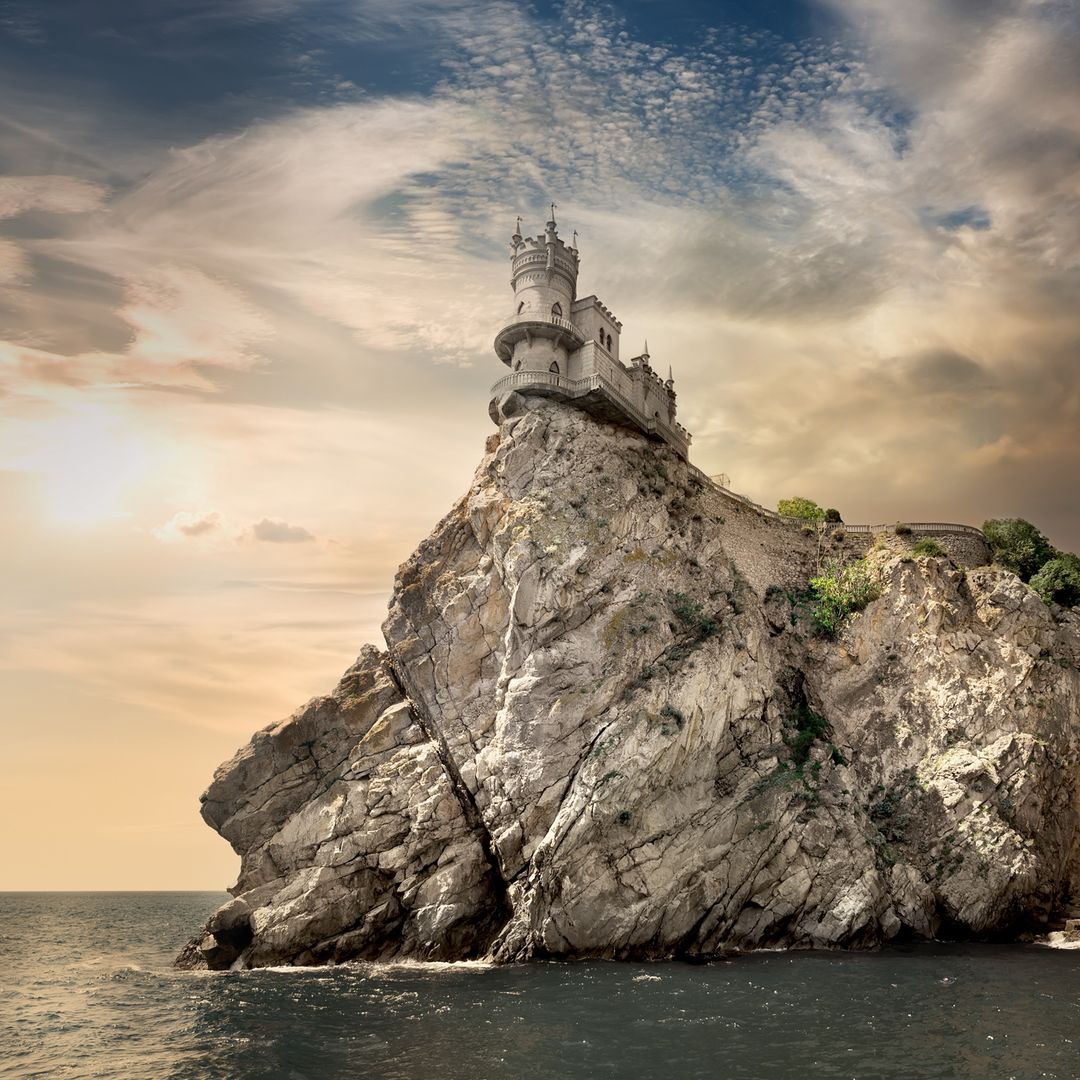 '¡Ah del castillo!': historias para no dormir de alcázares y refugios en los confines del planeta