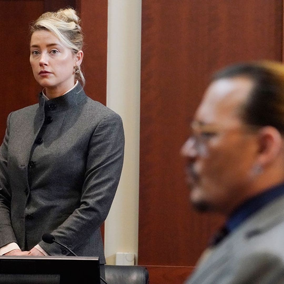 En su regreso a la corte, Amber Heard niega haber escrito el título del artículo por el que es demandada