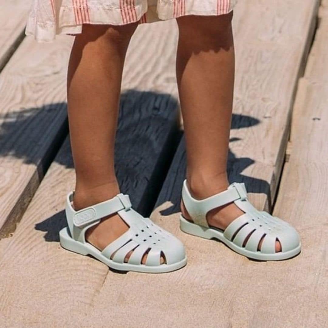 Seleccionamos las chanclas para niños más divertidas y cómodas