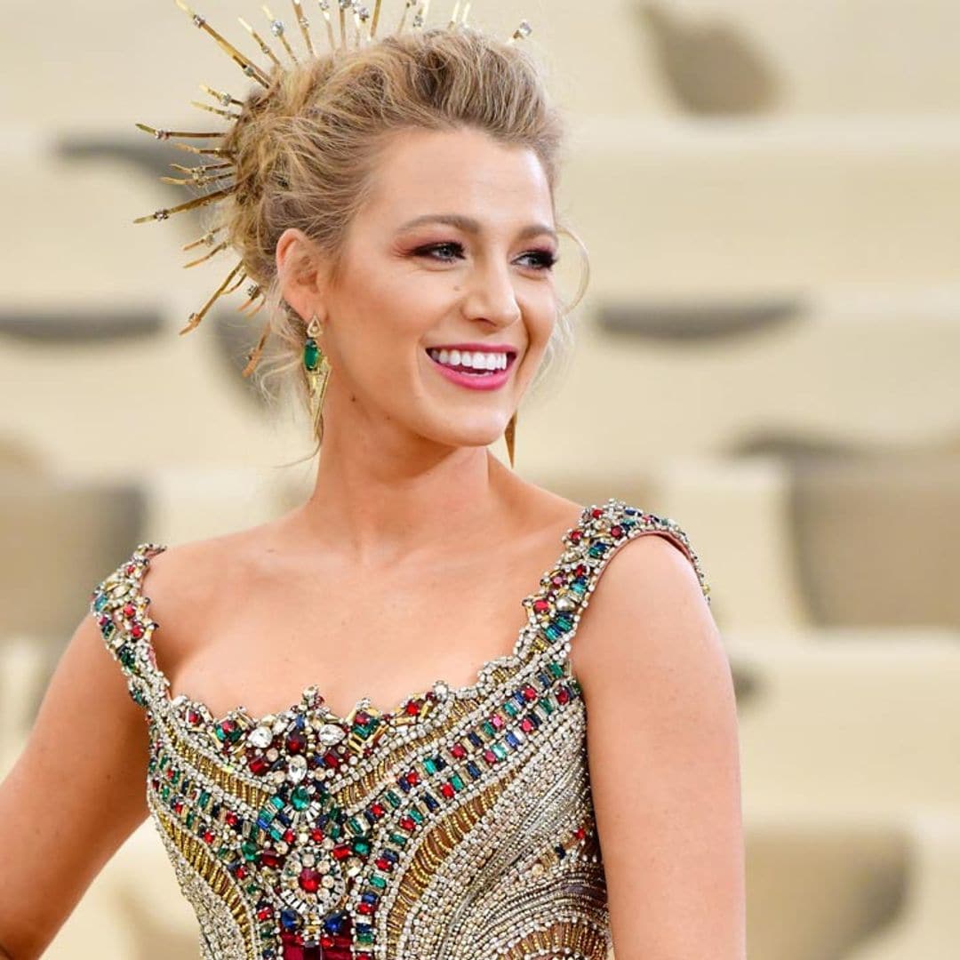 Vuelve el vestido más espectacular de Blake Lively, aunque no como te imaginas