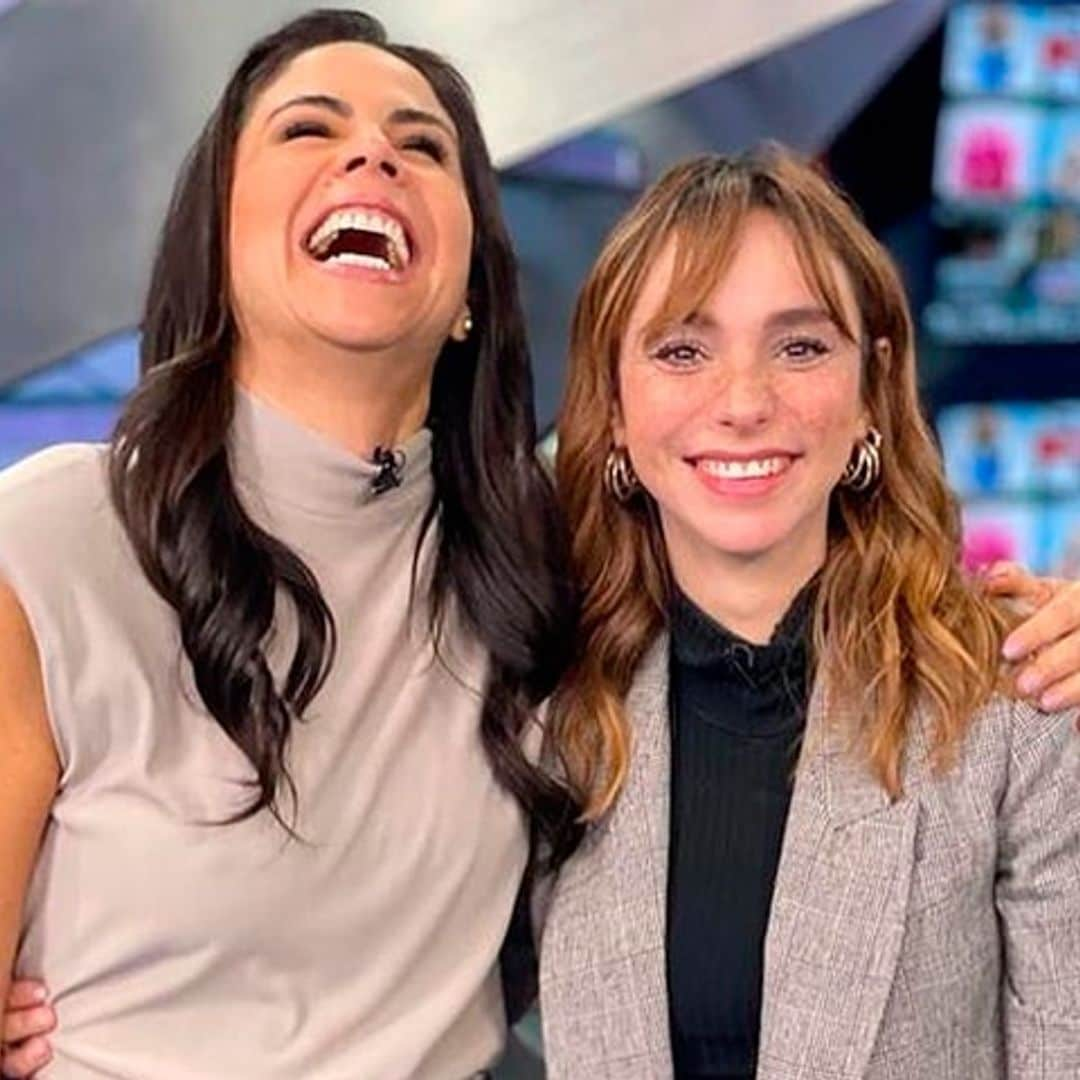 Natalia Téllez presume su baby bump en un divertido baile con Paola Rojas