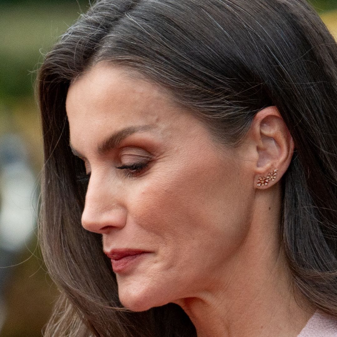 Reina Letizia pendientes Italia