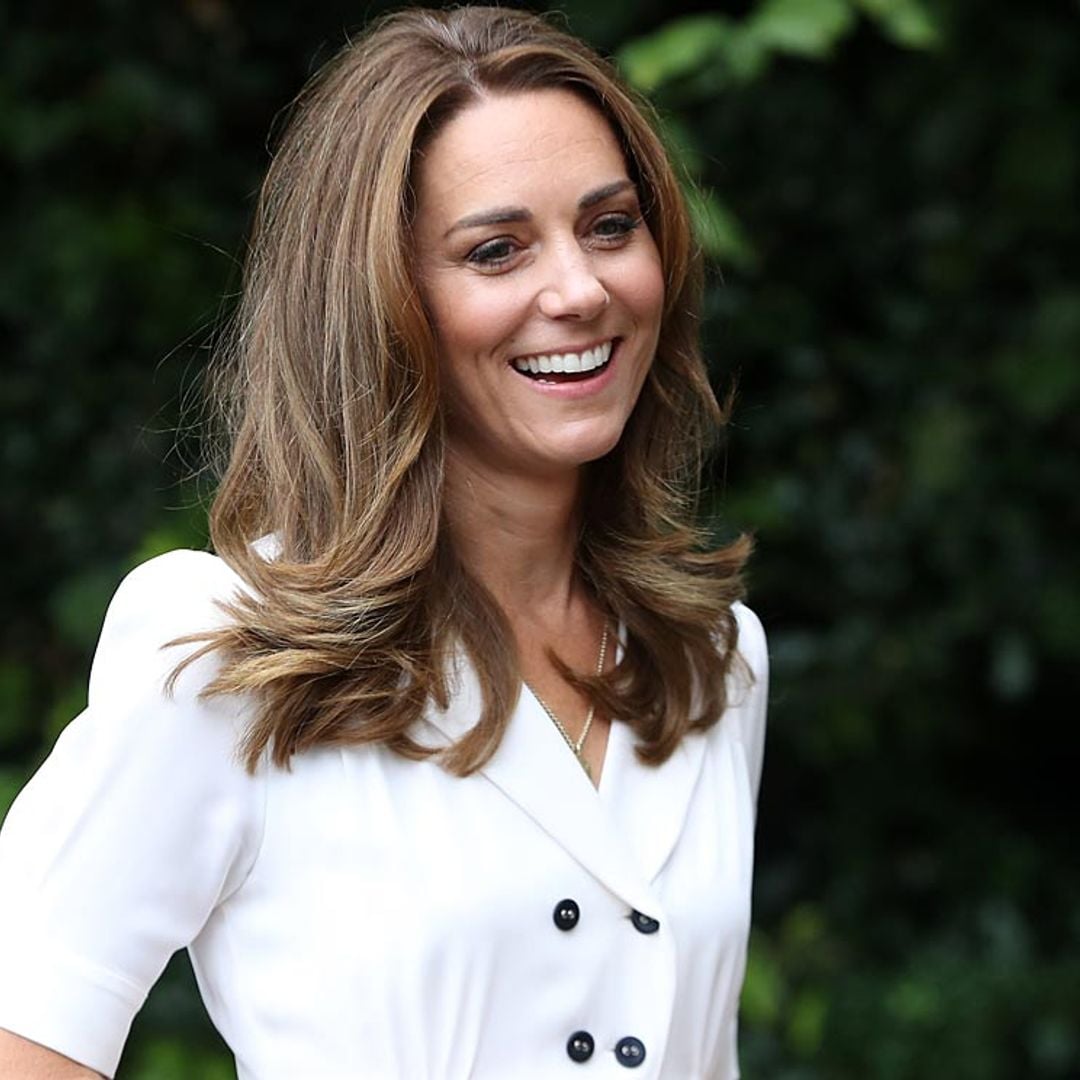 Kate Middleton rompe sus propias normas de moda con una nueva blusa 'babydoll'