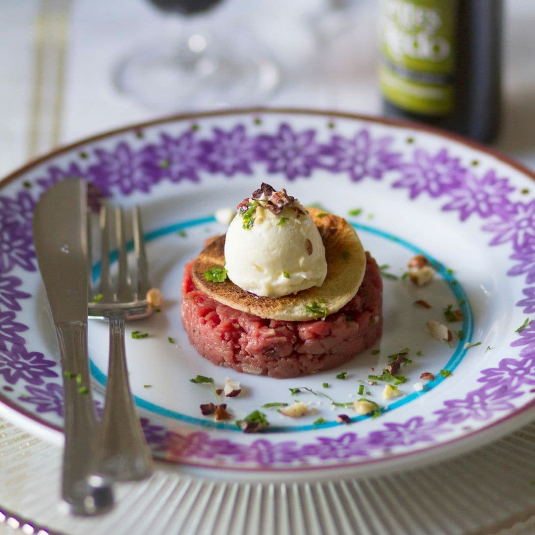 'Steak tartar' con helado de aceite de oliva