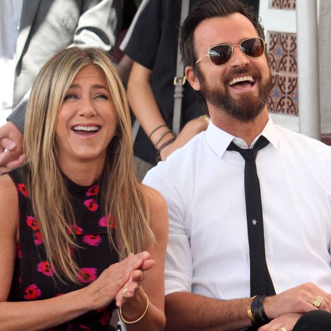 Jennifer Aniston muestra su buena relación con Justin Theroux con unos divertidos mensajes de cumpleaños