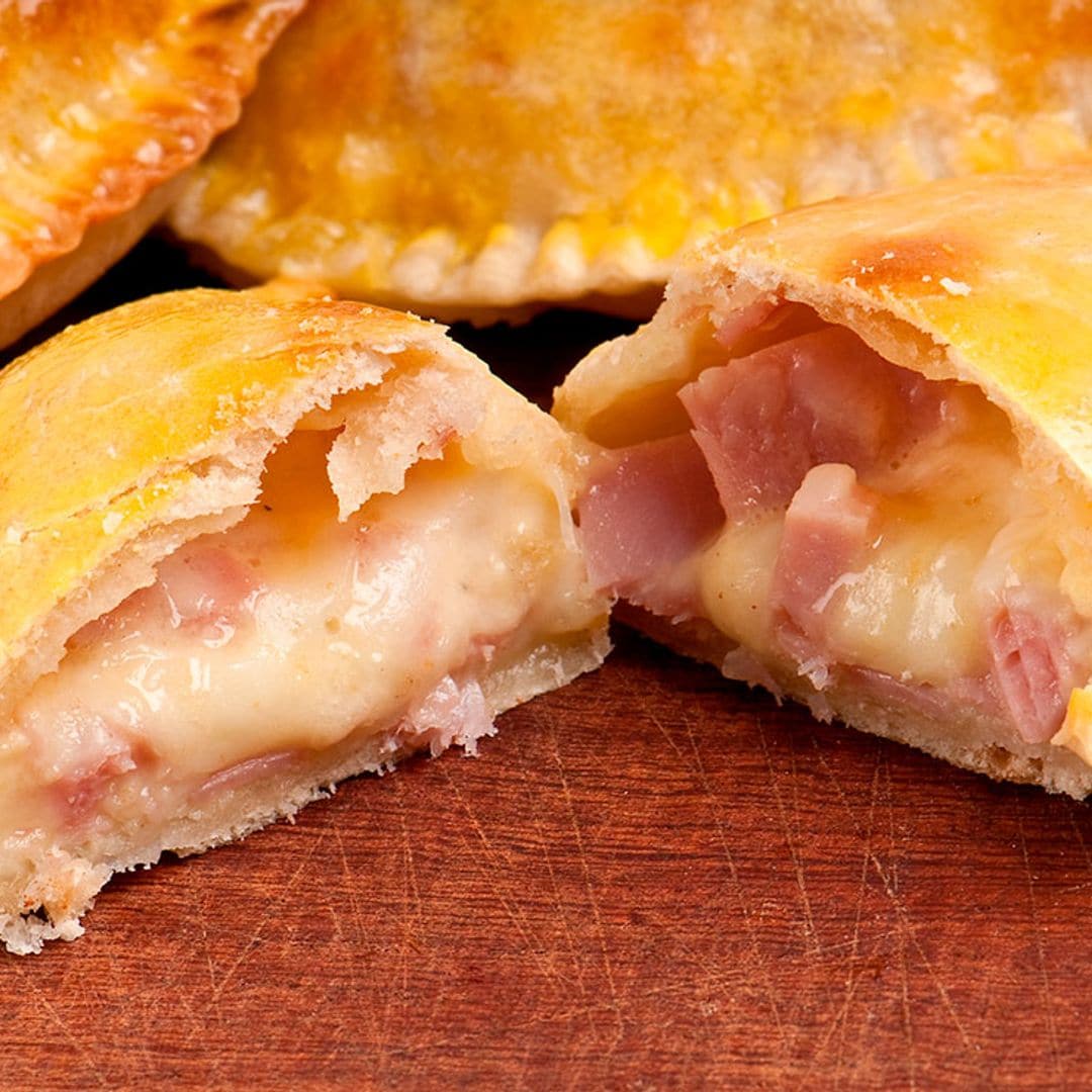 Empanadillas al horno de jamón York y queso