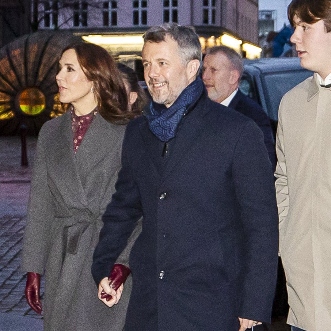 Federico y Mary de Dinamarca reaparecen juntos y de la mano en la tradicional misa navideña