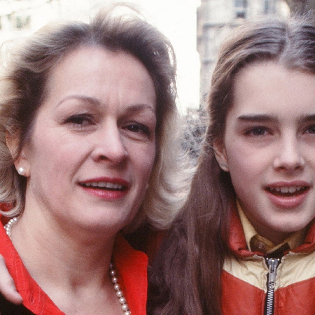 Brooke Shields se derrumba al hablar de su dura infancia: 'No sé cómo mi madre lo permitió'