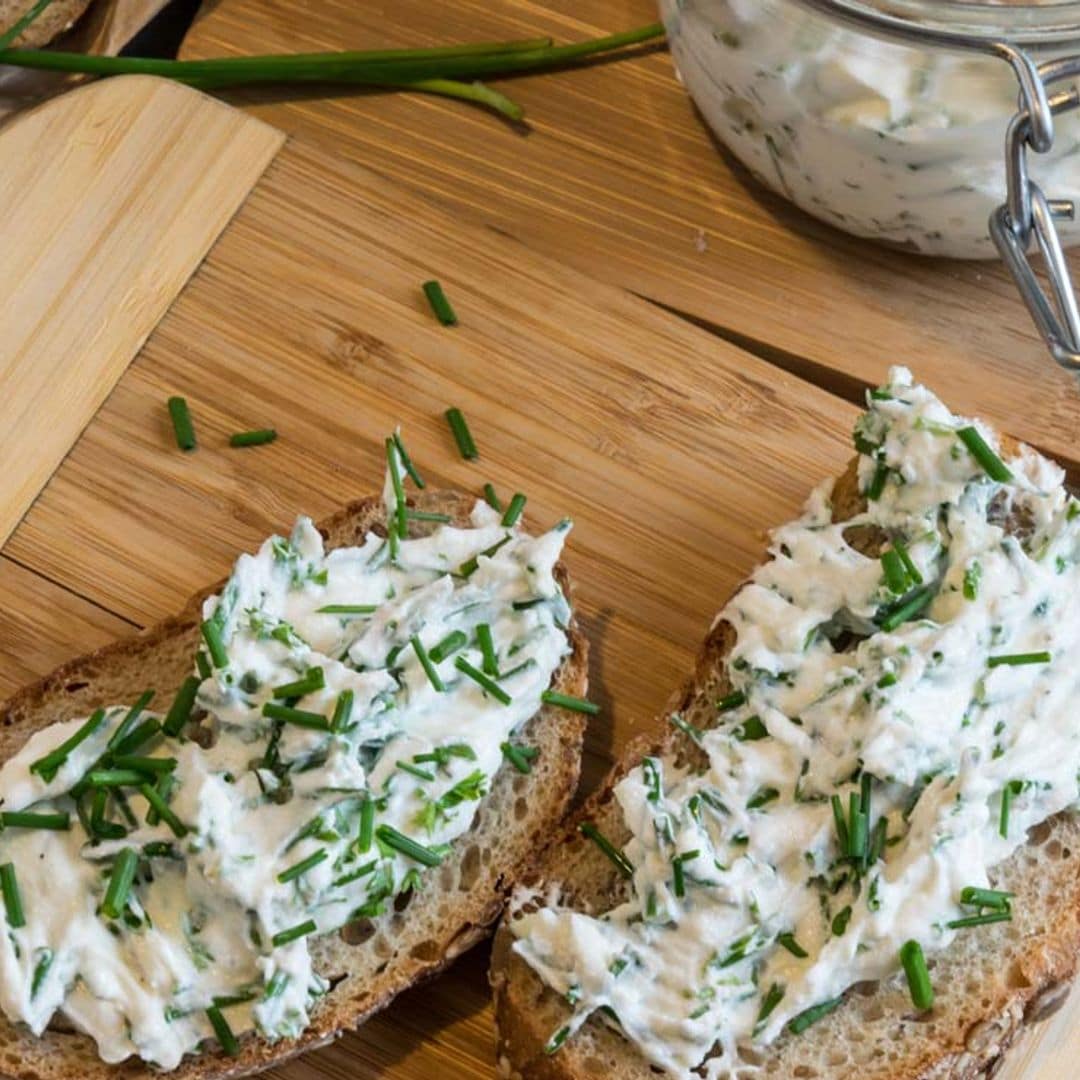 Salsa de queso fresco y cebollino